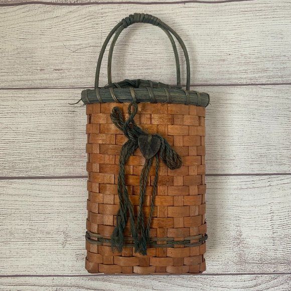 Other - Hanging Wicker Basket with Wooden Heart and Twine Bow Green and Tan 12"H